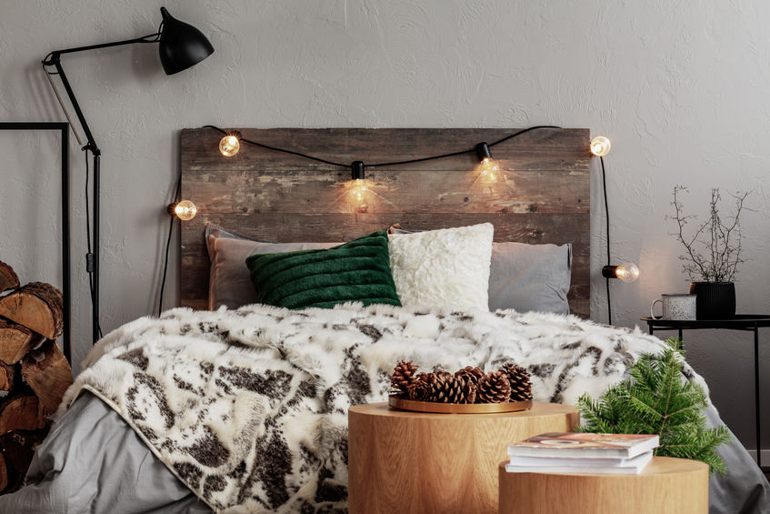 Tips for Creating Your Own Barn Wood Accent Wall